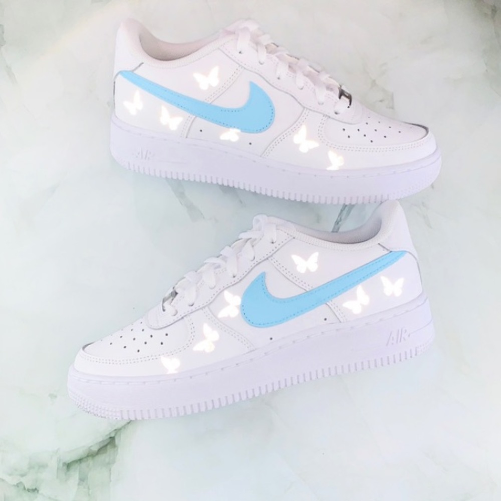 Butterfly Custom Air Force 1’s - Picture 3 of 9